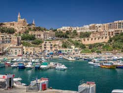 Puerto Mgarr en Gozo