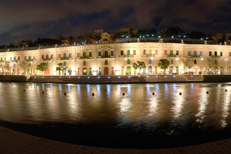 La Valeta al anochecer